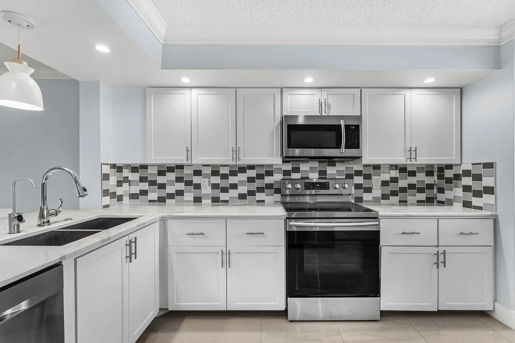 12926 Briarlake Drive Palm Beach Gardens FL 33418