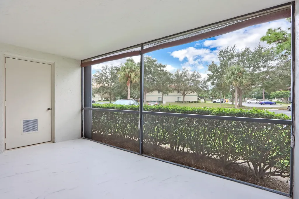 6313 Chasewood Drive Jupiter FL 33458