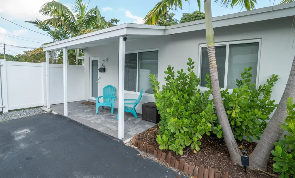 1909 NE 2nd Street Pompano Beach FL 33060