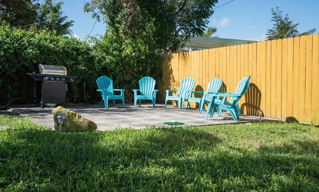 1909 NE 2nd Street Pompano Beach FL 33060