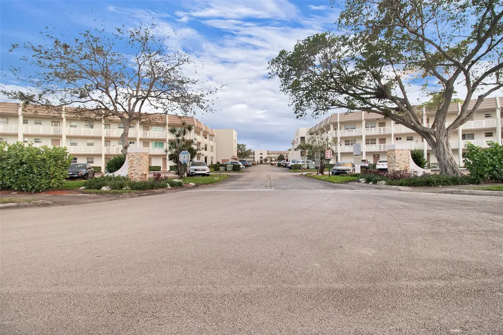 6890 Royal Palm Boulevard Margate FL 33063