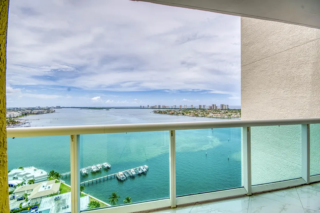 2650 Lake Shore Drive Riviera Beach FL 33404