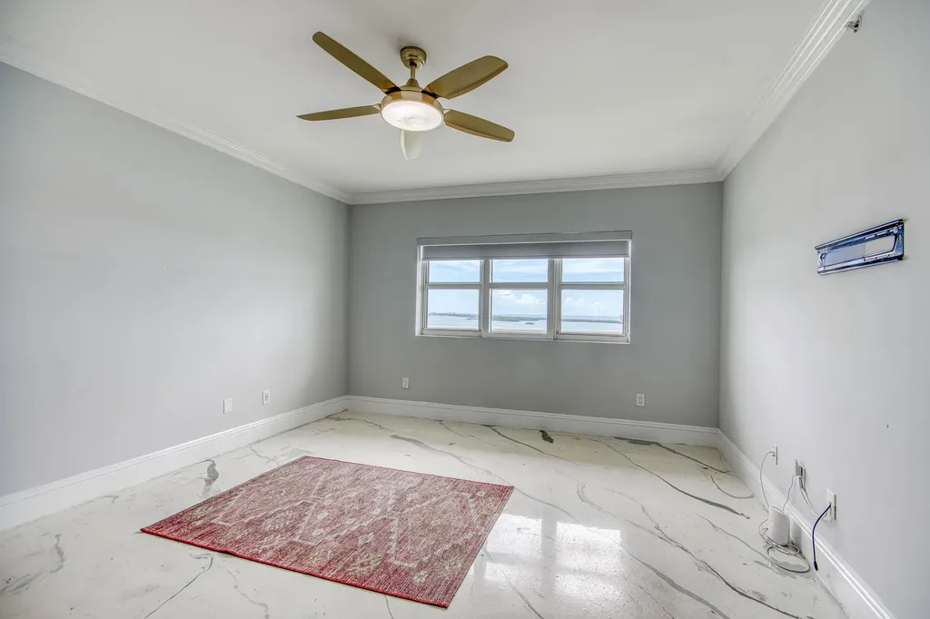 2650 Lake Shore Drive Riviera Beach FL 33404