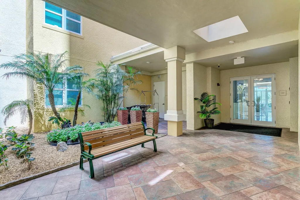 2650 Lake Shore Drive Riviera Beach FL 33404