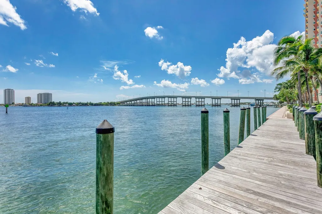 2650 Lake Shore Drive Riviera Beach FL 33404