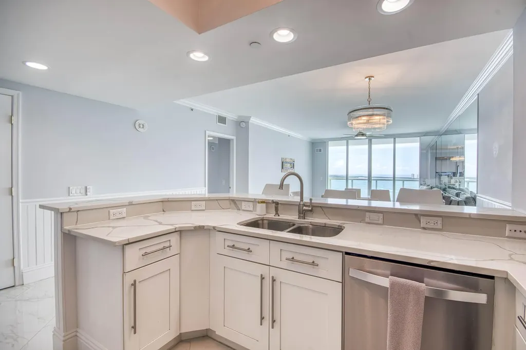 2650 Lake Shore Drive Riviera Beach FL 33404