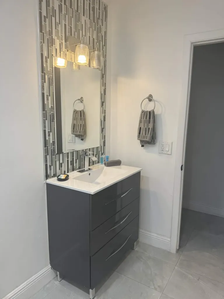 5424 Garfield Street Hollywood FL 33021