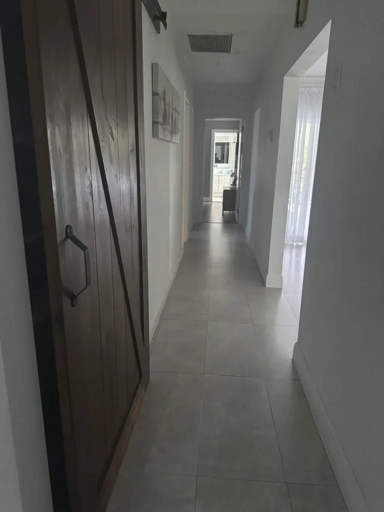 5424 Garfield Street Hollywood FL 33021