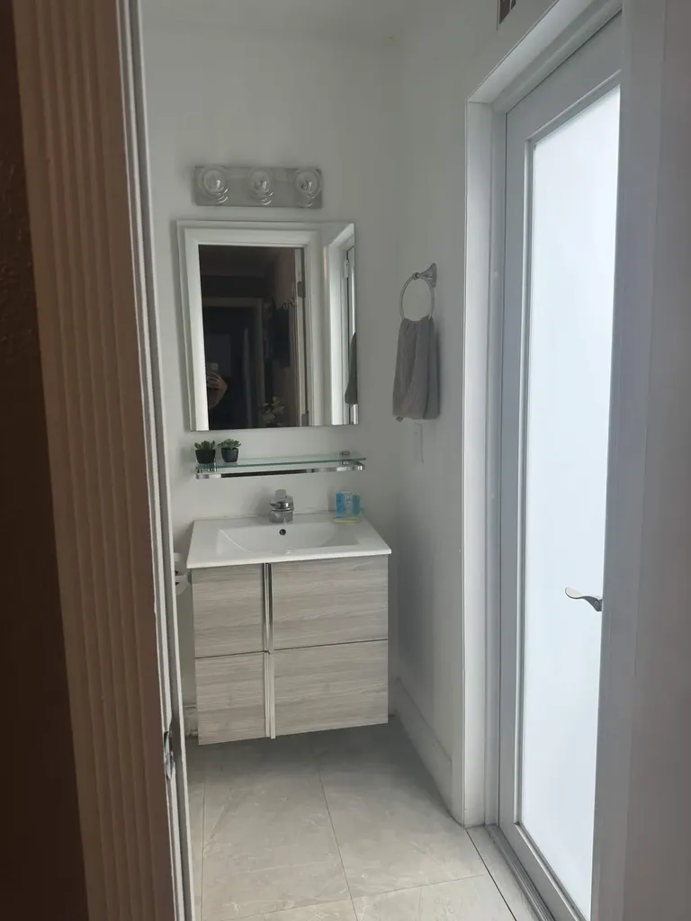 5424 Garfield Street Hollywood FL 33021