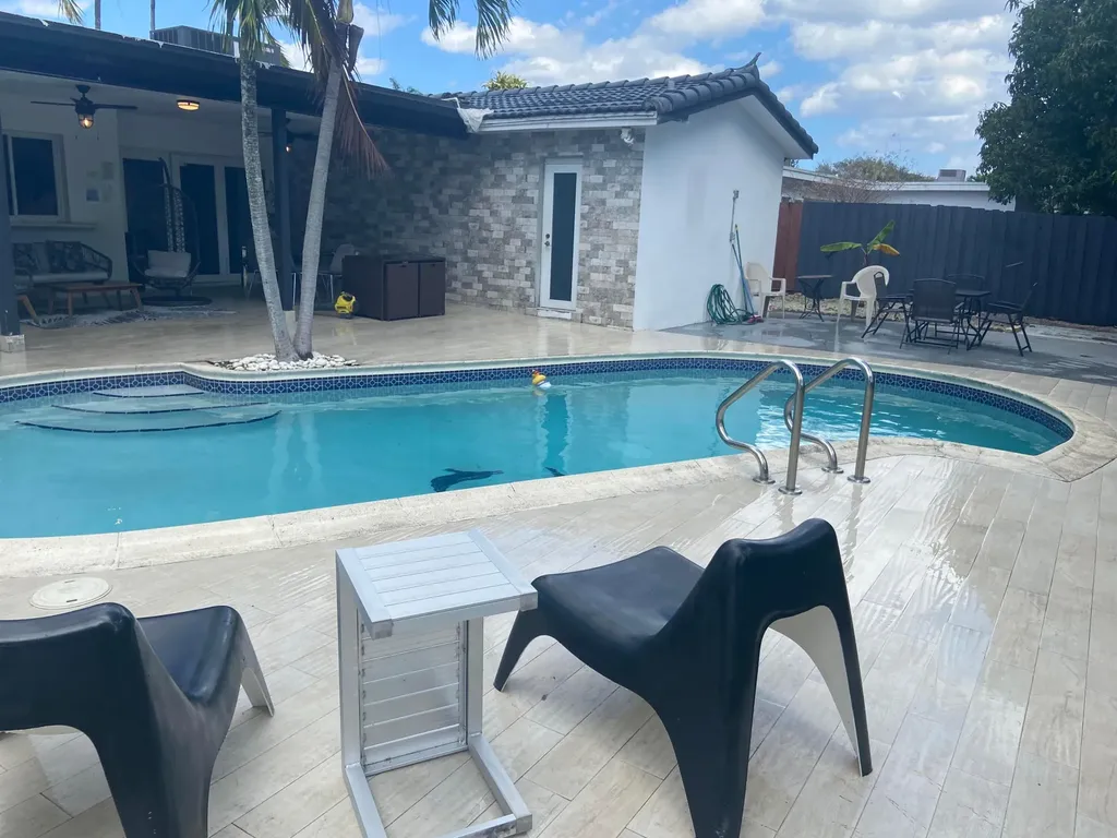 5424 Garfield Street Hollywood FL 33021