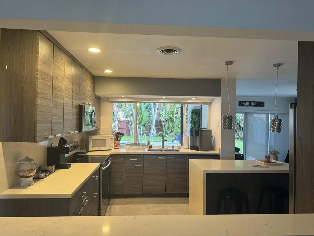 5424 Garfield Street Hollywood FL 33021