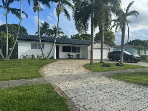 5424 Garfield Street Hollywood FL 33021