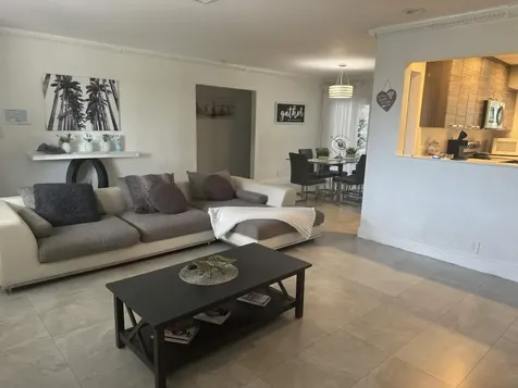 5424 Garfield Street Hollywood FL 33021