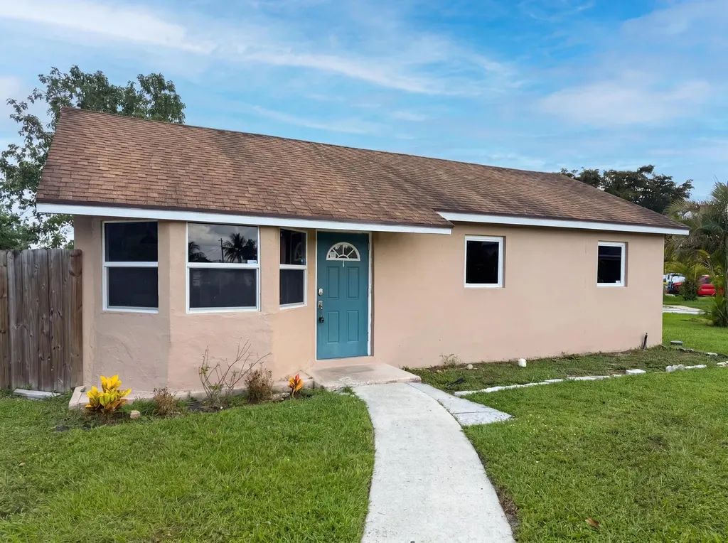 752 Orchid Drive Royal Palm Beach FL 33411