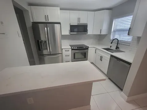 4135 NE 21st Terrace Lighthouse Point FL 33064