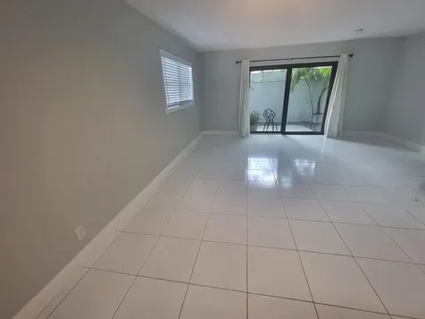 4135 NE 21st Terrace Lighthouse Point FL 33064