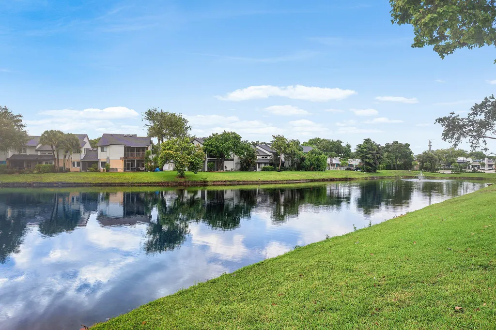 23140 Island View Boca Raton FL 33433