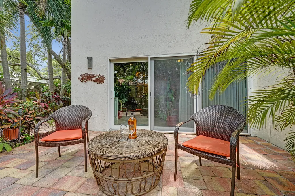 620 NE 9th Avenue Fort Lauderdale FL 33304