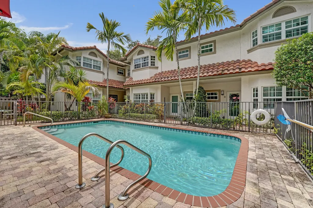 620 NE 9th Avenue Fort Lauderdale FL 33304