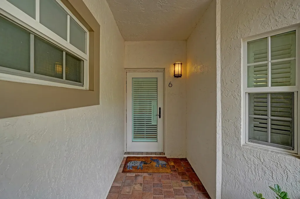 620 NE 9th Avenue Fort Lauderdale FL 33304