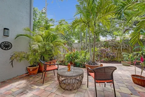 620 NE 9th Avenue Fort Lauderdale FL 33304