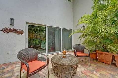 620 NE 9th Avenue Fort Lauderdale FL 33304