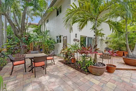 620 NE 9th Avenue Fort Lauderdale FL 33304