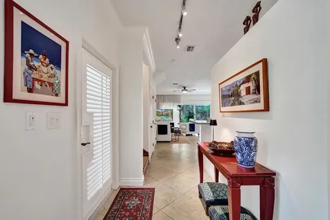 620 NE 9th Avenue Fort Lauderdale FL 33304