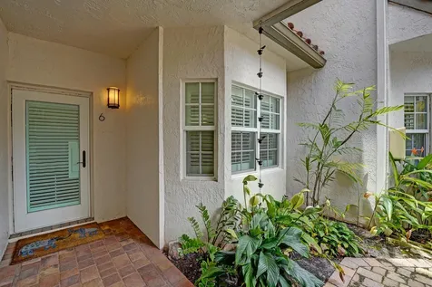 620 NE 9th Avenue Fort Lauderdale FL 33304