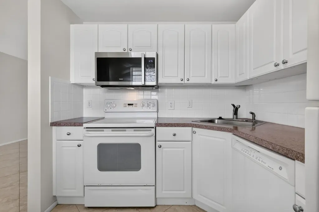 2182 NE 1st Way Boynton Beach FL 33435