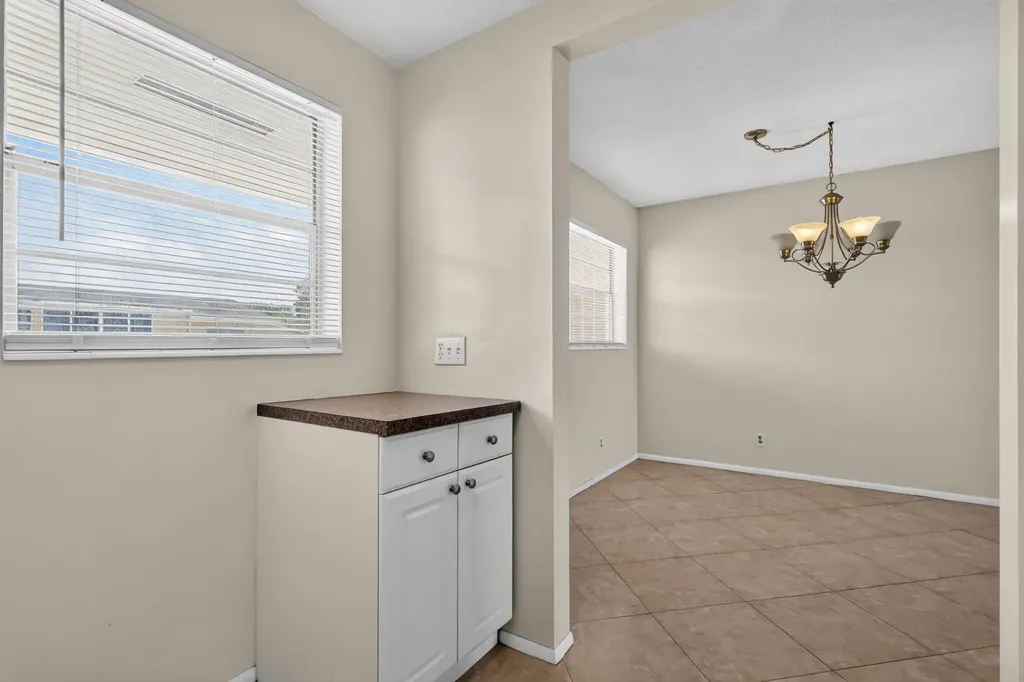 2182 NE 1st Way Boynton Beach FL 33435