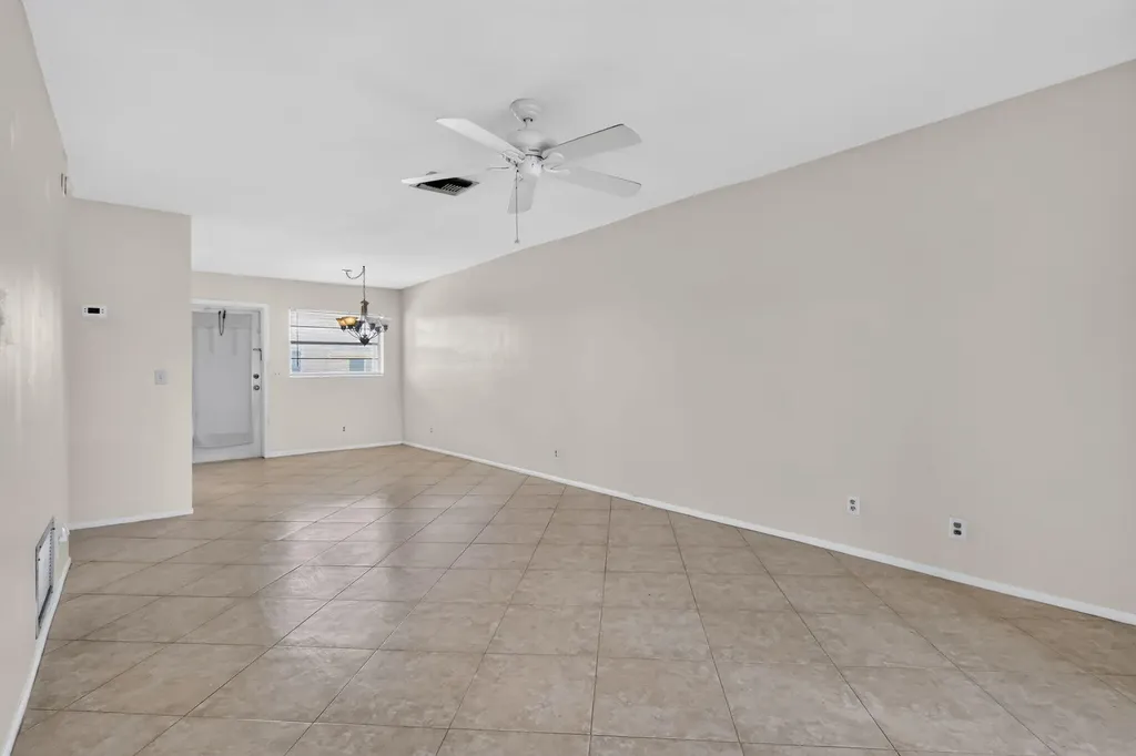 2182 NE 1st Way Boynton Beach FL 33435