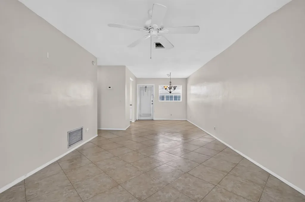 2182 NE 1st Way Boynton Beach FL 33435