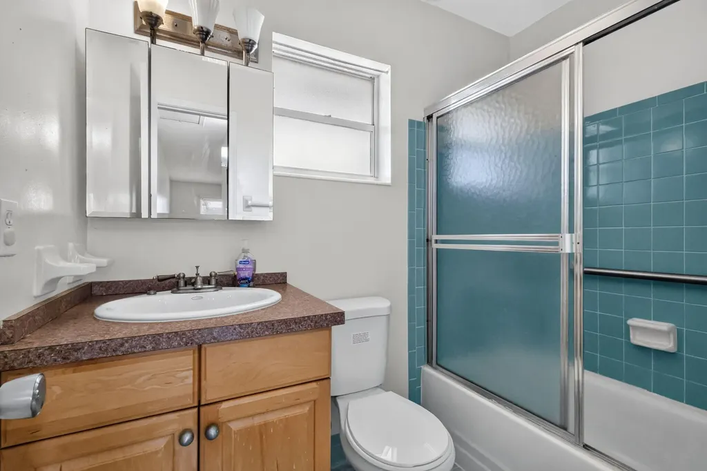2182 NE 1st Way Boynton Beach FL 33435