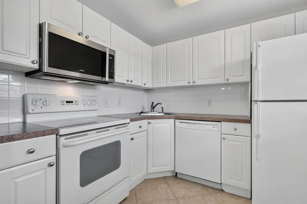 2182 NE 1st Way Boynton Beach FL 33435