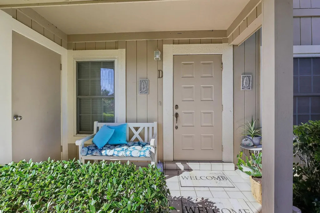 9240 SE Riverfront Jupiter FL 33469