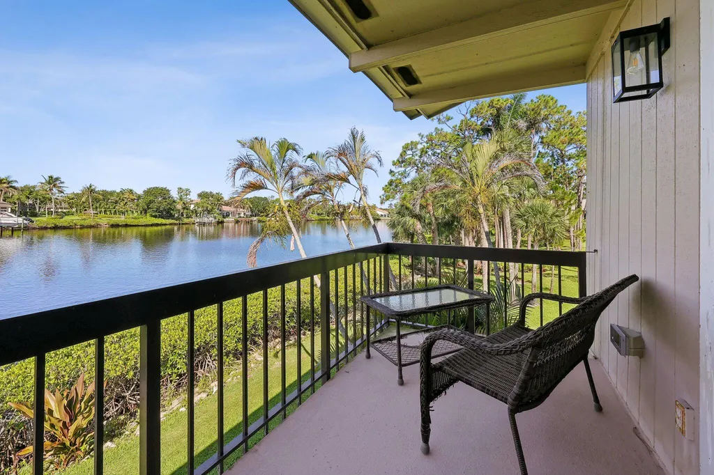 9240 SE Riverfront Jupiter FL 33469