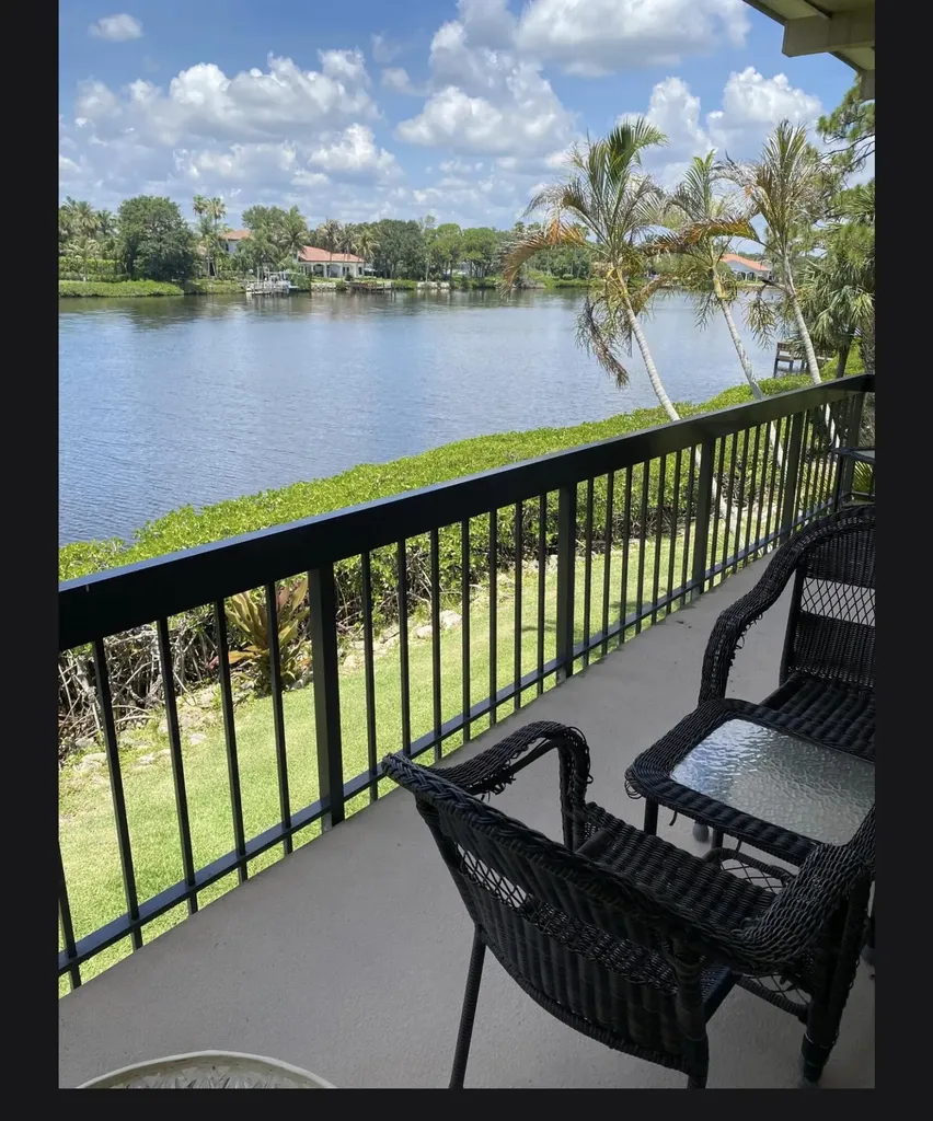 9240 SE Riverfront Jupiter FL 33469