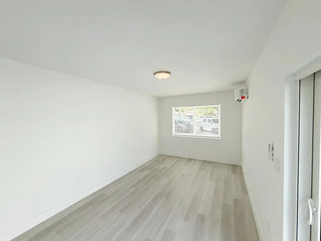 1135 NW 127th Street North Miami FL 33168