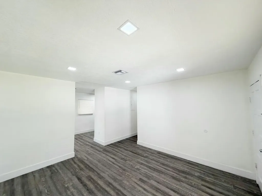 1135 NW 127th Street North Miami FL 33168