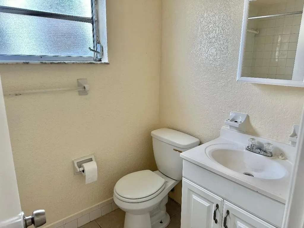 240 Croton Avenue Lantana FL 33462