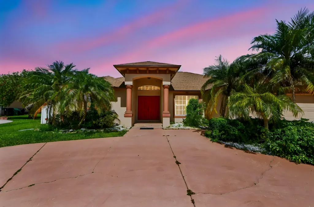 6178 NW Duke Circle Port St Lucie FL 34983