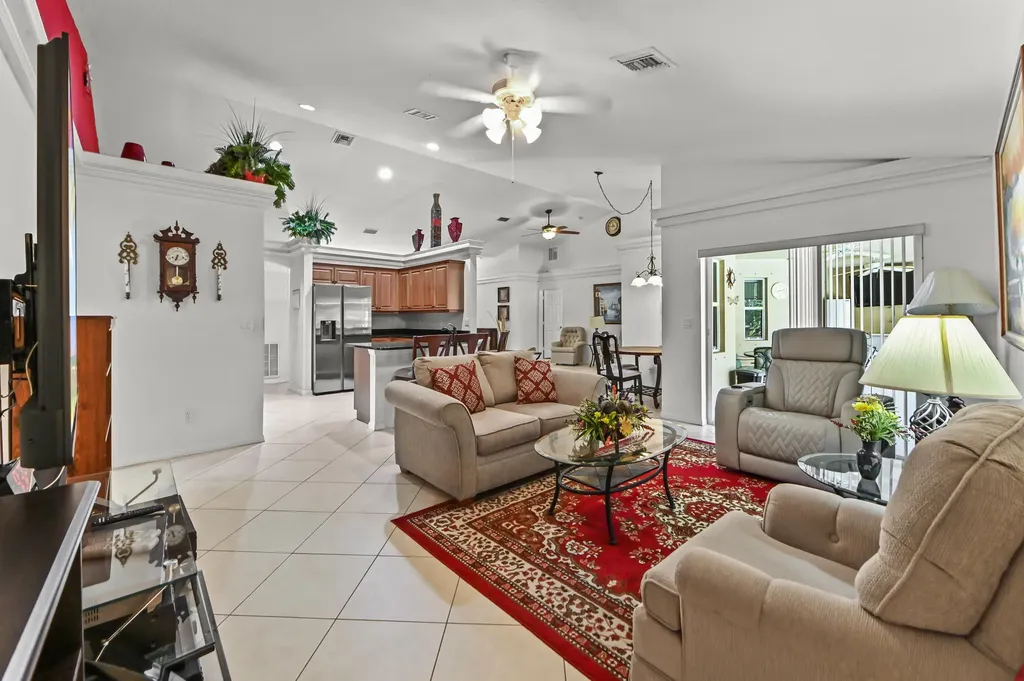 6178 NW Duke Circle Port St Lucie FL 34983