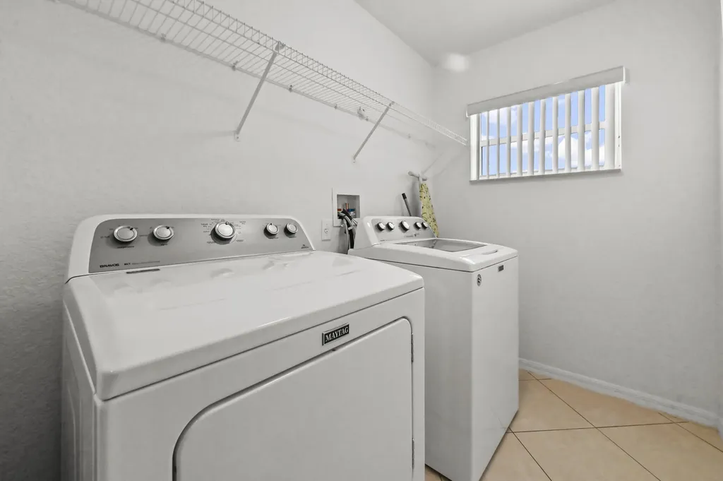 6178 NW Duke Circle Port St Lucie FL 34983
