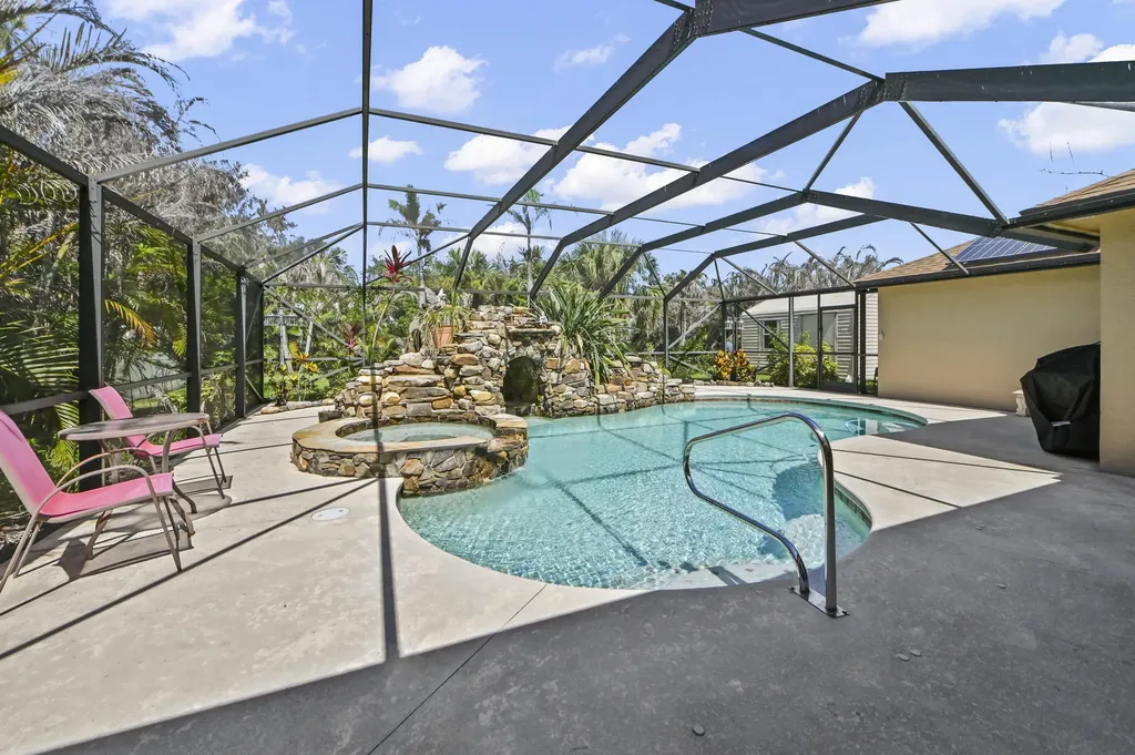 6178 NW Duke Circle Port St Lucie FL 34983