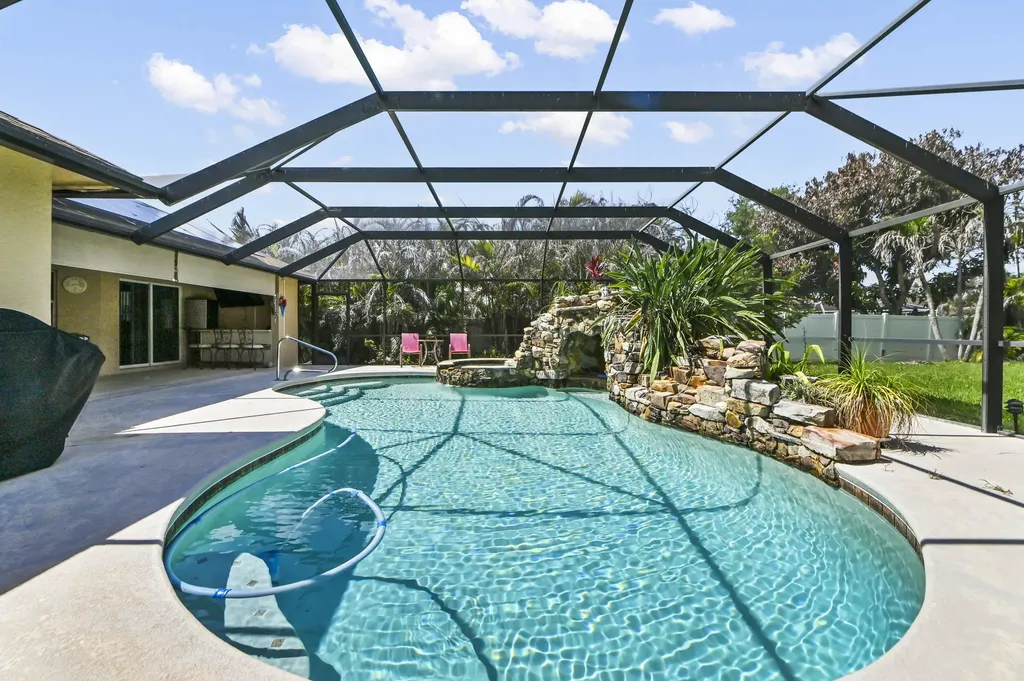 6178 NW Duke Circle Port St Lucie FL 34983