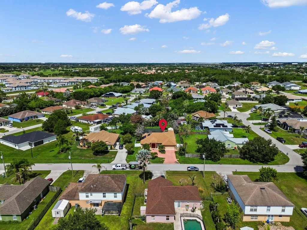 6178 NW Duke Circle Port St Lucie FL 34983