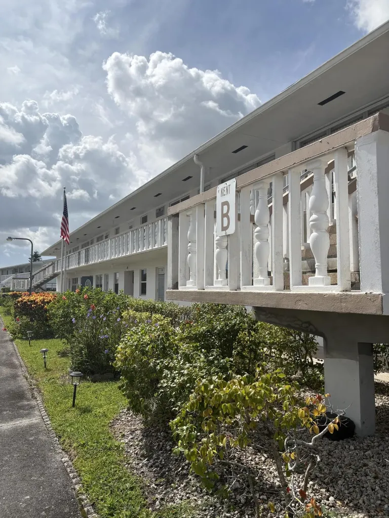 25 Kent B West Palm Beach FL 33417