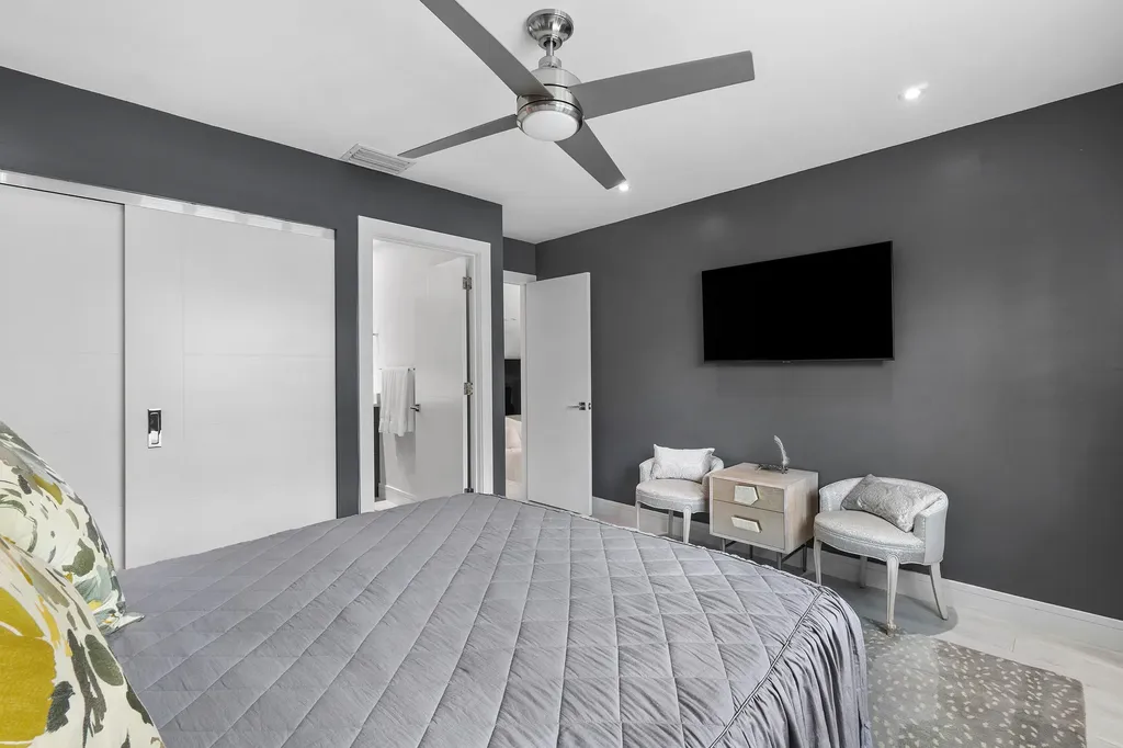 2550 NW 52nd Street Boca Raton FL 33496