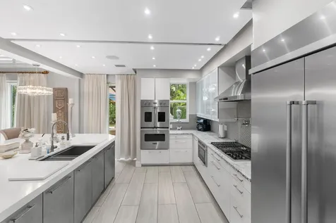 2550 NW 52nd Street Boca Raton FL 33496